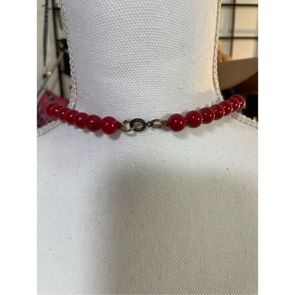 Red Beaded Pull Over Necklace Acrylic Big Beads No Clasp Style - Picture 2 of 5